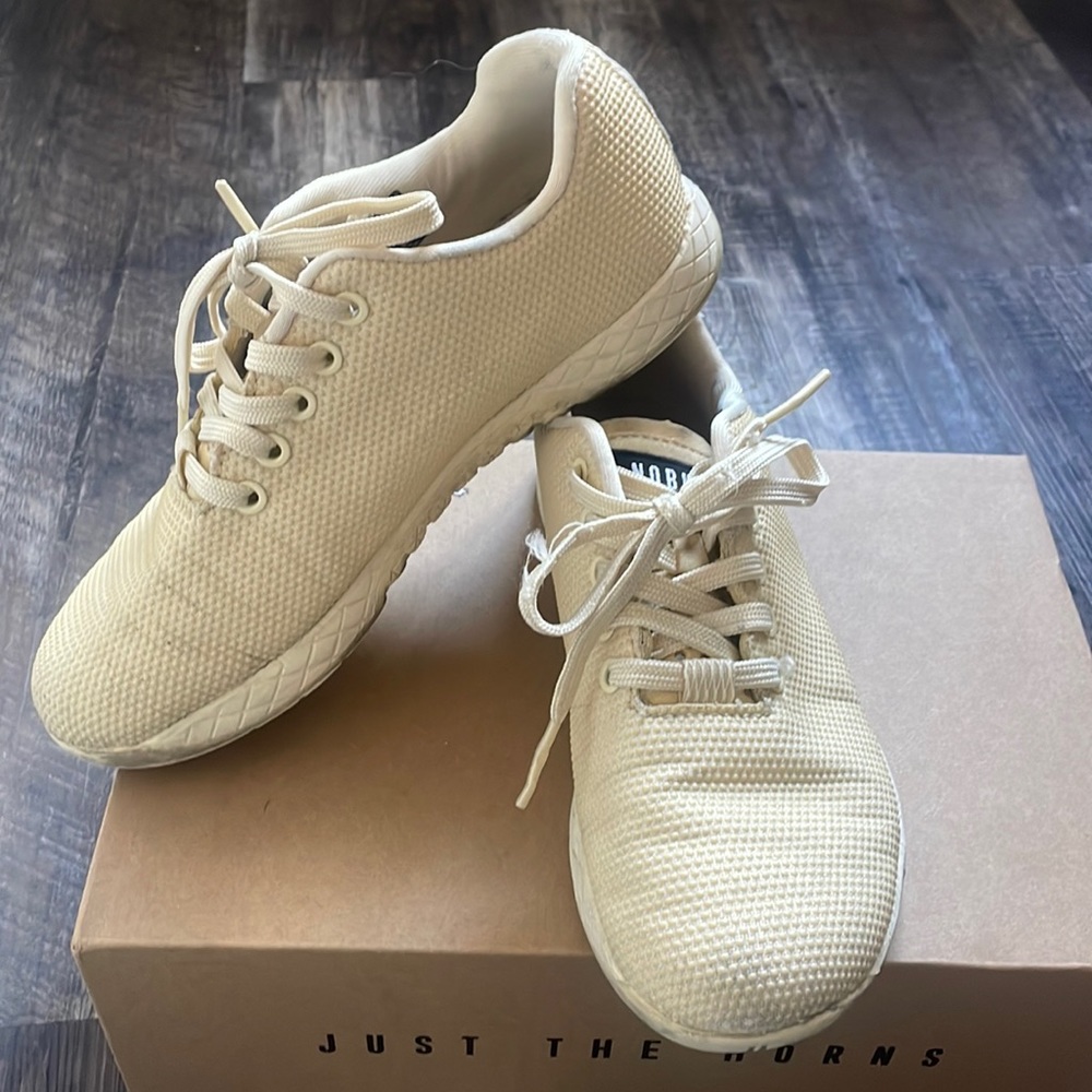 Nobull trainers 7.5